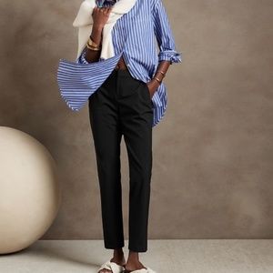 BANANA REPUBLIC Avery dressed pants color black/ Size 4 Regular